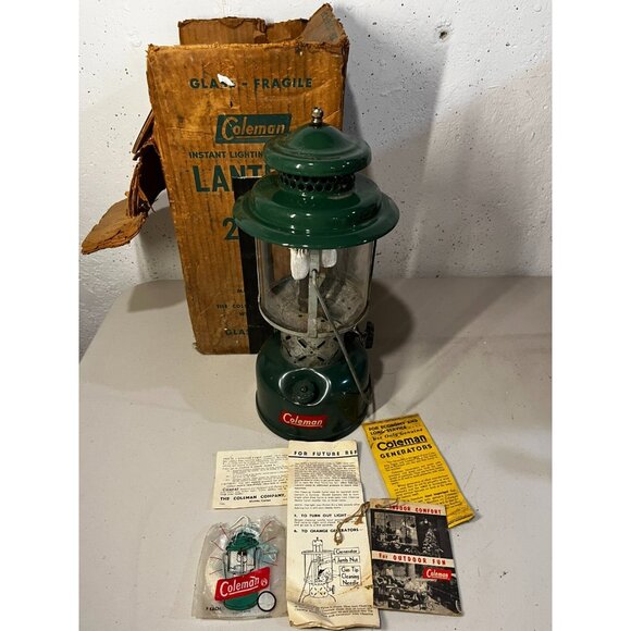 Vintage Coleman Lantern 220E Double Mantle Green Lamp in box 6/ 1955 pyrex globe - Picture 1 of 16